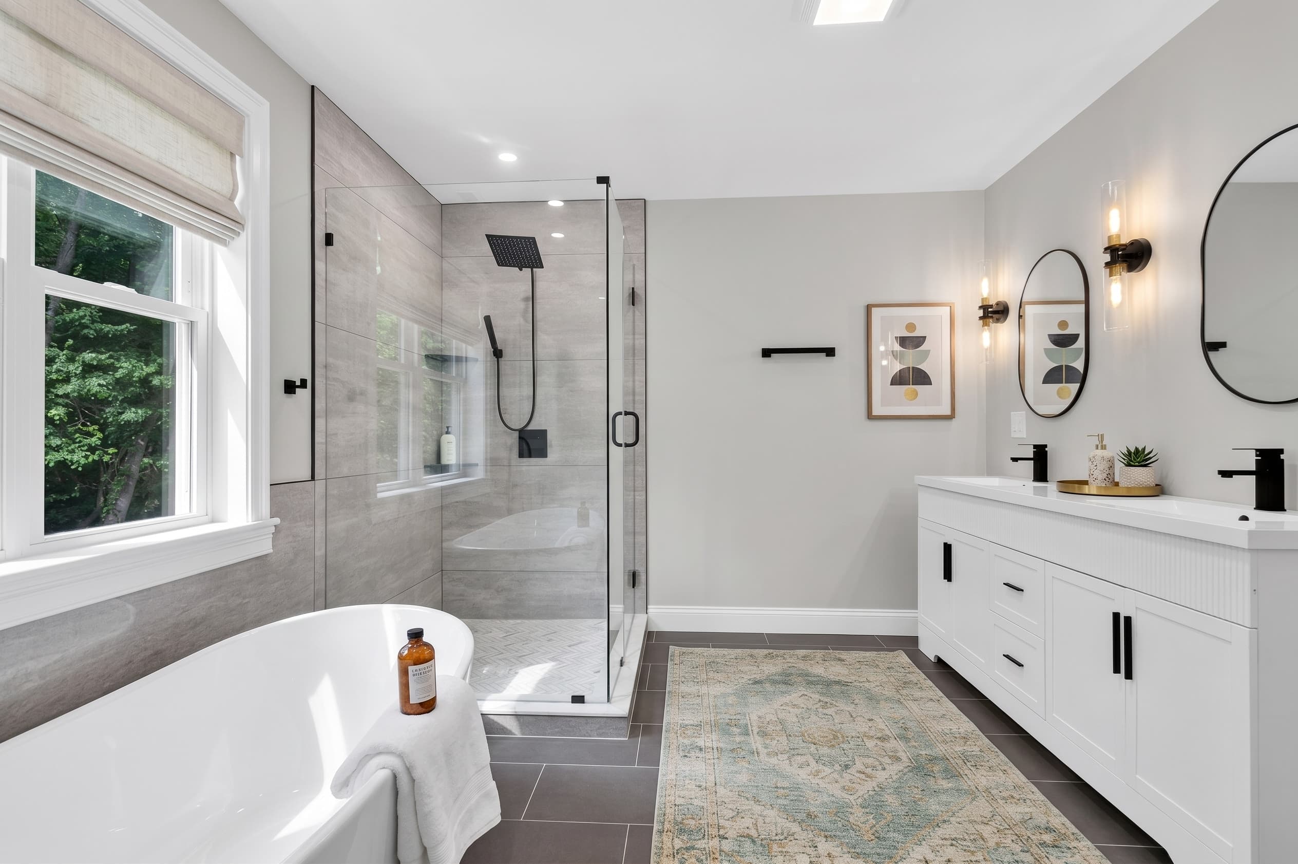 27B primary spa bath with freestanding soaking tub